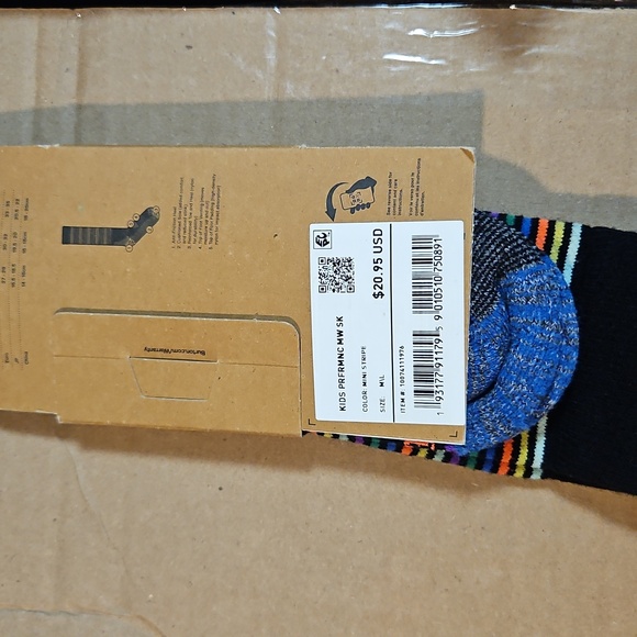 Burton Kids' Performance Midweight Socks: MINI STRIPE PRINT: NWT: M/L (2-4) - Picture 4 of 5